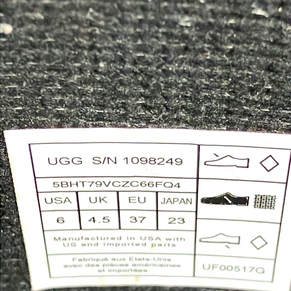 UGG Women’s Rain Boots - Picture 7 of 9